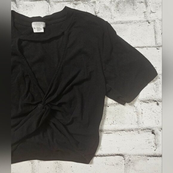 COOPERATIVE Black Cutout Crop Twist Front Crewneck Top - Picture 6 of 8